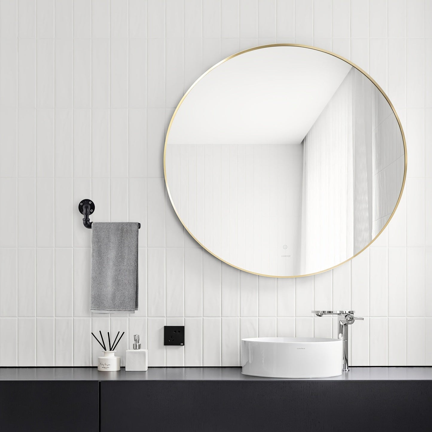 Industrial Toilet Roll Holder - For a Stylish Bathroom