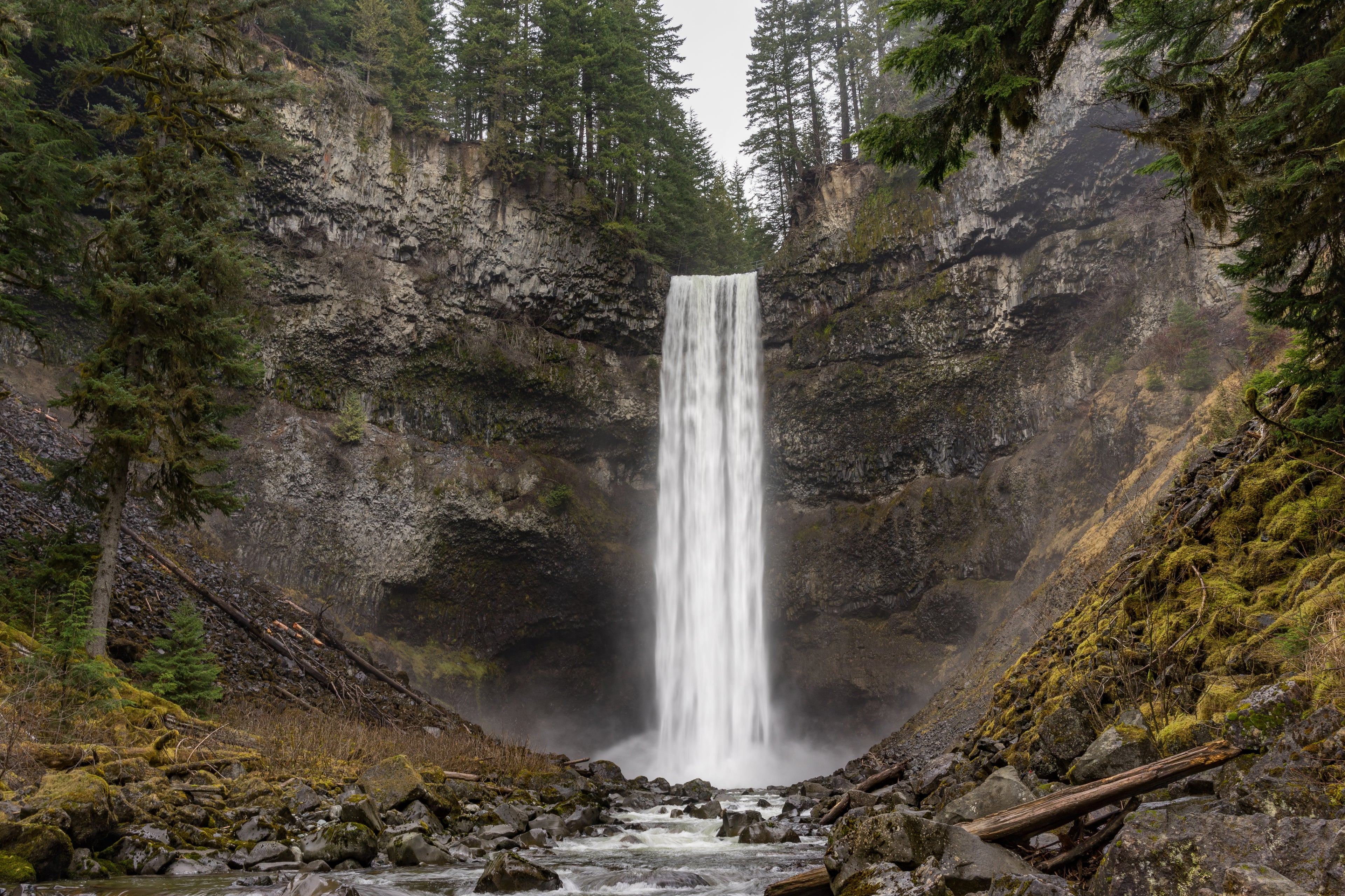 silky-smooth-waterfall-gliding-over-rock-face